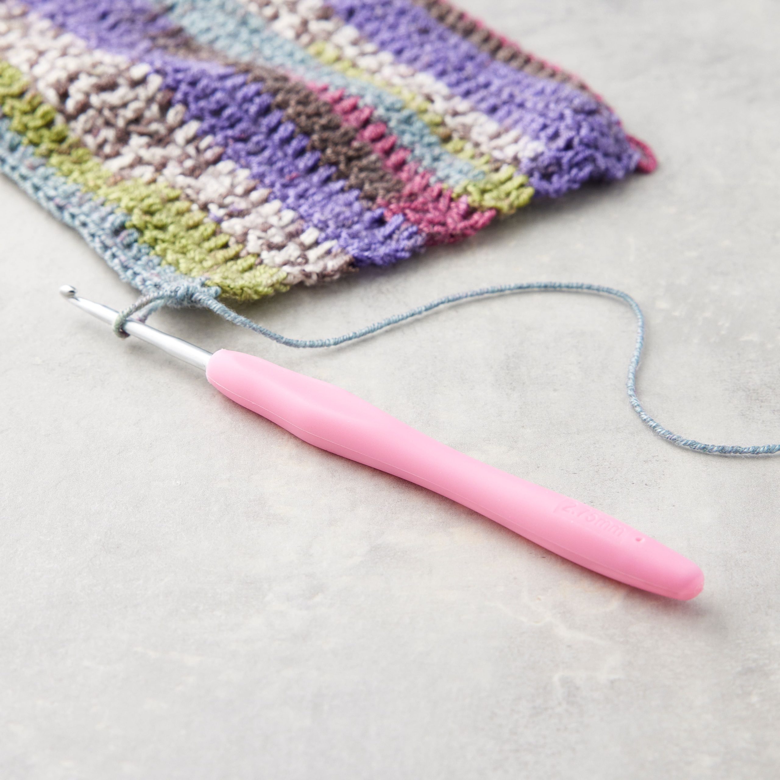 Ergonomic Aluminum Crochet Hook by Loops & Threads® - Image 2